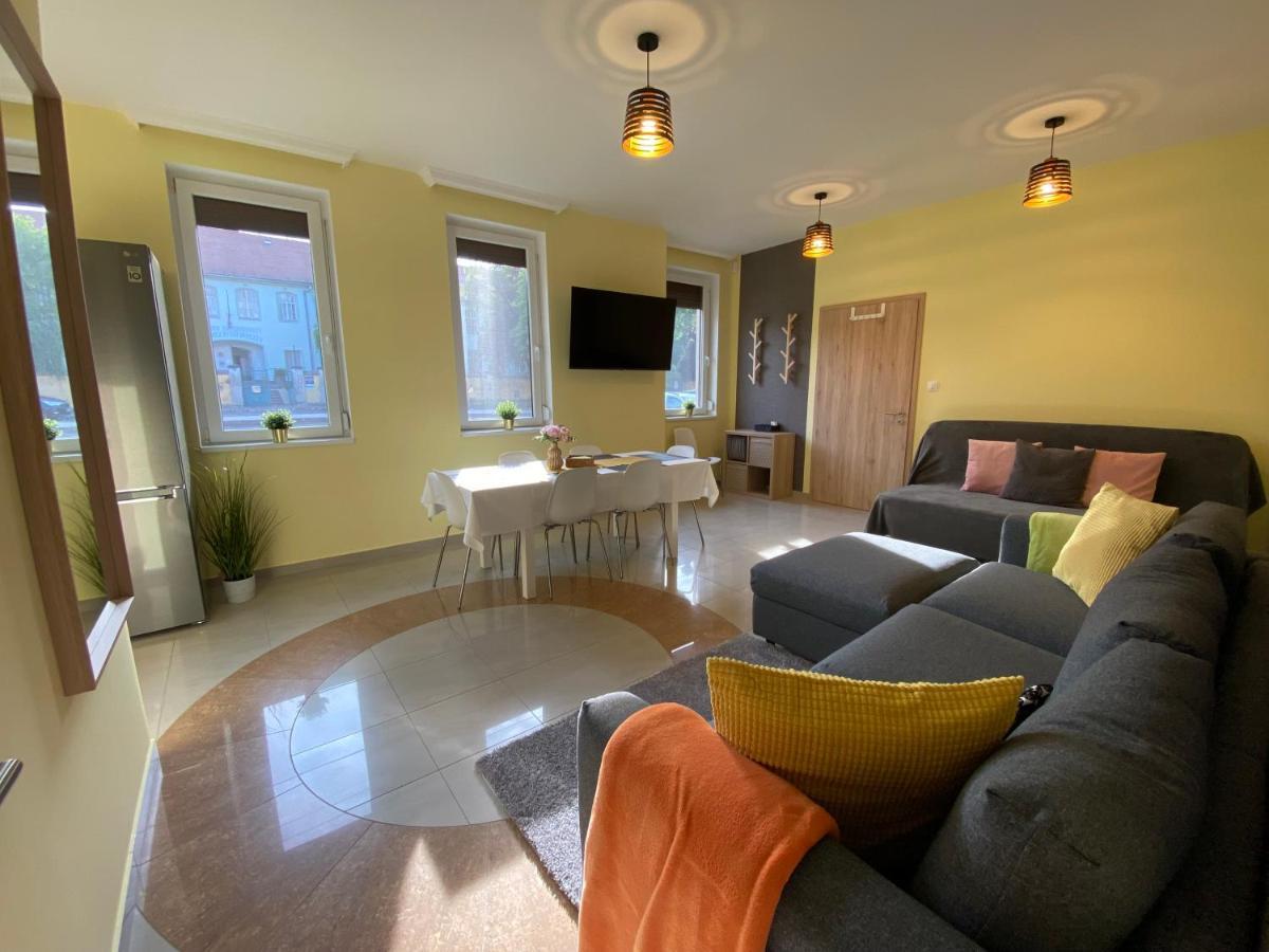 Nest1 Apartments Keszthely Ngoại thất bức ảnh