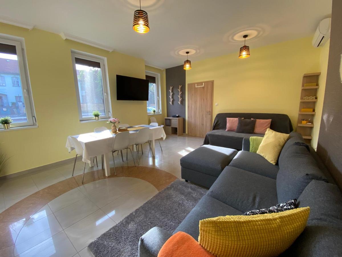Nest1 Apartments Keszthely Ngoại thất bức ảnh