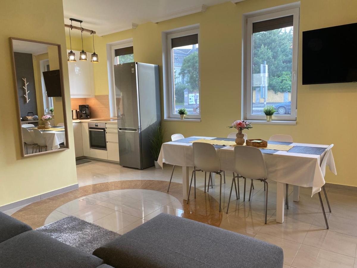 Nest1 Apartments Keszthely Ngoại thất bức ảnh