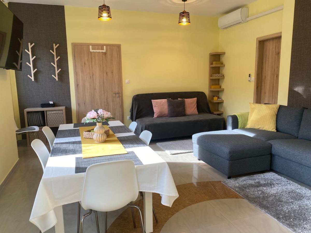 Nest1 Apartments Keszthely Ngoại thất bức ảnh