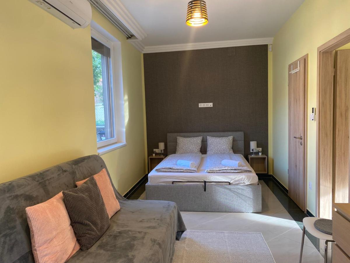 Nest1 Apartments Keszthely Ngoại thất bức ảnh